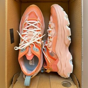 Sorel Kinetic Breakthru Sneaker